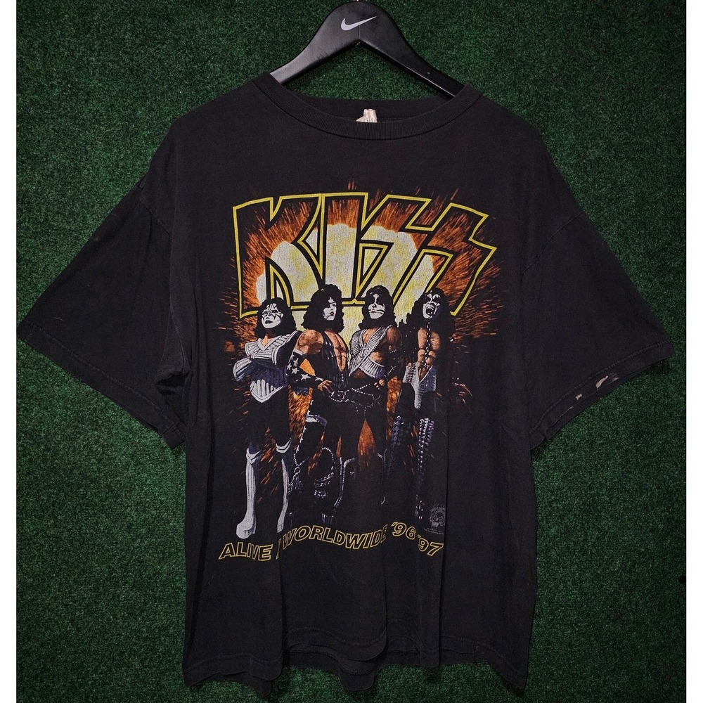 Vintage KISS band Worldwide 97 Tour T-Shirt Rock Band Tee